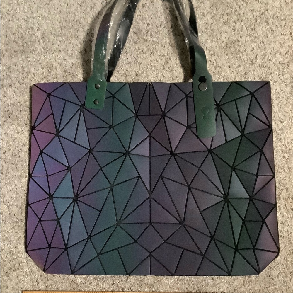 Geometric Luminous Shoulder Bag-NWOT - Picture 2 of 8